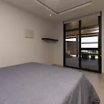 ヴィラ The Stables アロナ