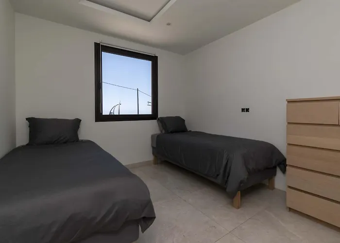 The Stables 阿罗纳