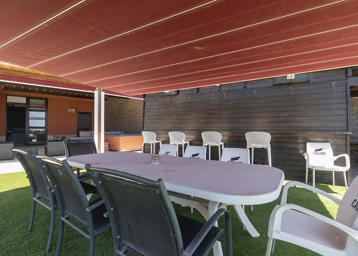 The Stables 阿罗纳